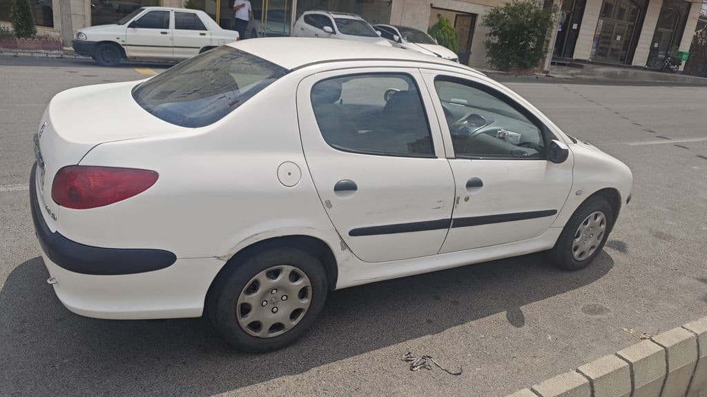 206 sd دور رنگ - Image 1