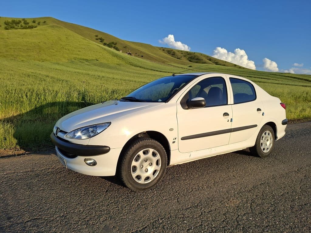 پژو ۲۰۶Sd v8 - Image 1