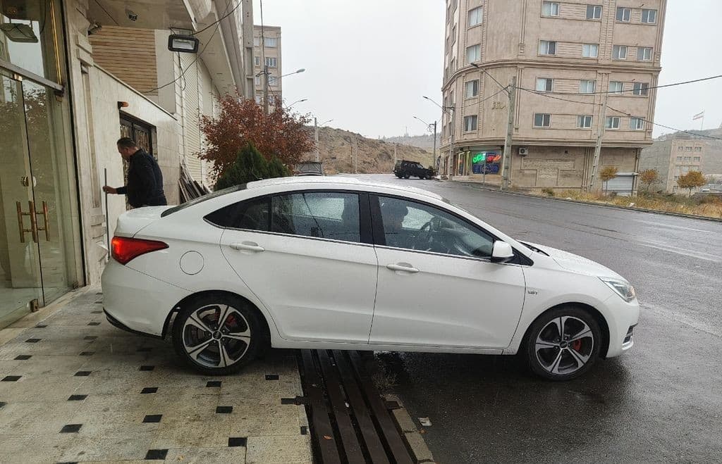 آریزو 5IE مدل 1401 - Image 1