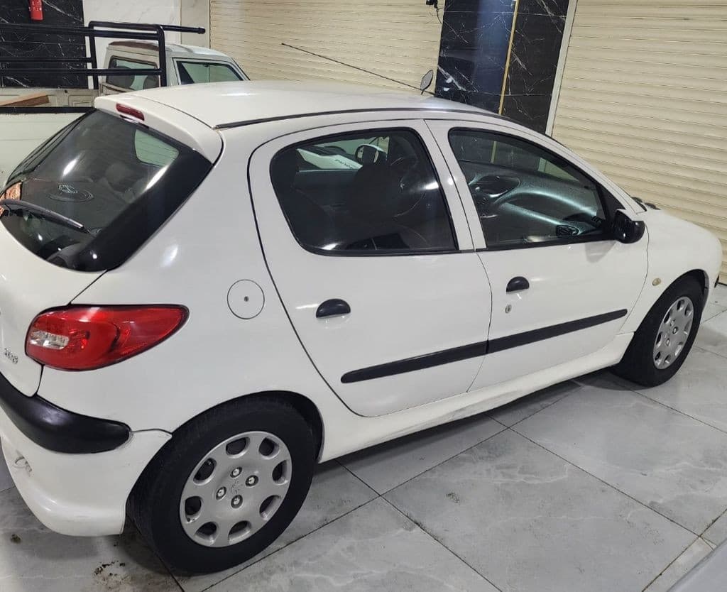 پژو ۲۰۶ تیپ ۵ مدل ۹۴ - Image 1