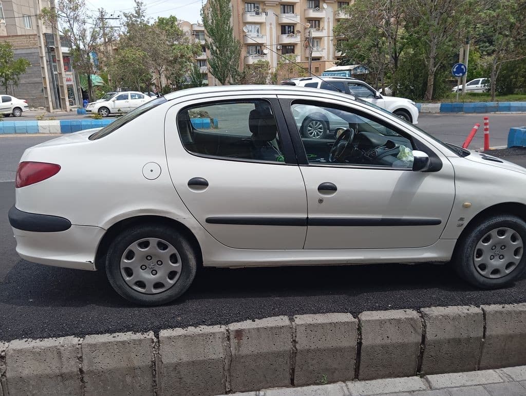 ۲۰۶sdاریان موتوربزرگ - Image 1