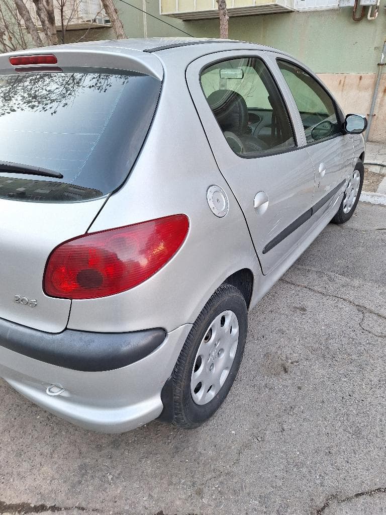 پژو ۲۰۶ مدل ۸۳ - Image 1