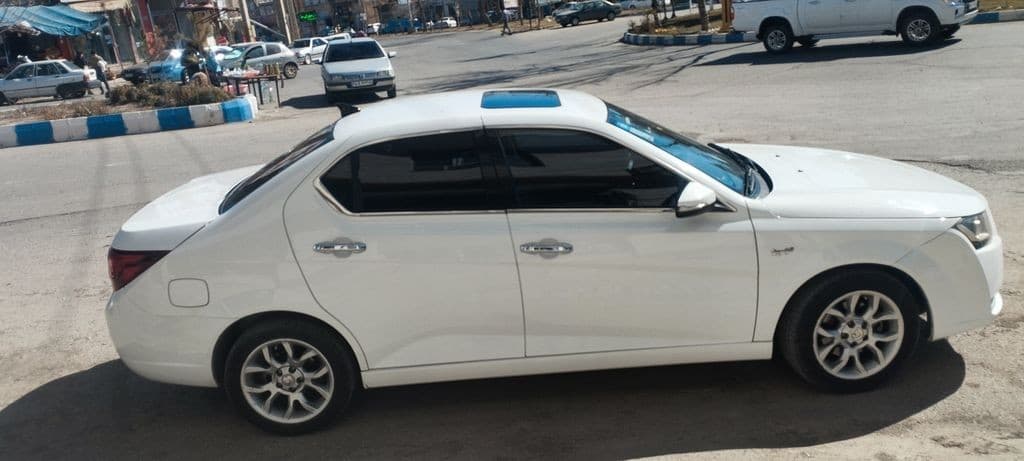 فروش دنا پلاس6 دنده  سانرف دار 1402 - Image 1