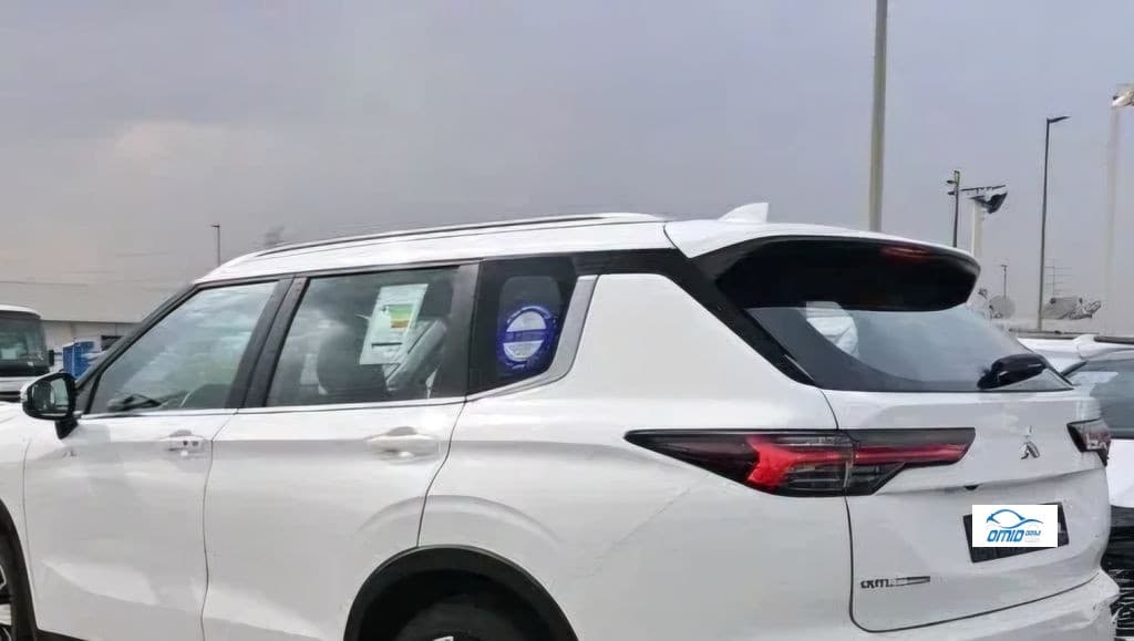 میتسوبیشی آوتلندر ۲۰۲۶ اچ - Image 1