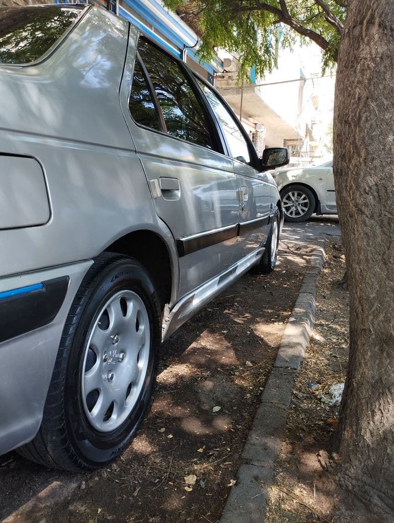 پژو پارس ساده مدل 83 سالم خانگی - تصویر 1