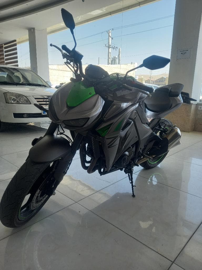 بنلتا ۳۰۰مدل ۱۴۰۲ - Image 1