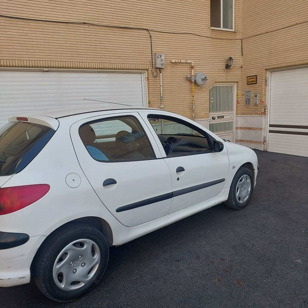 پژو 206 تیپ 2 - Image 1