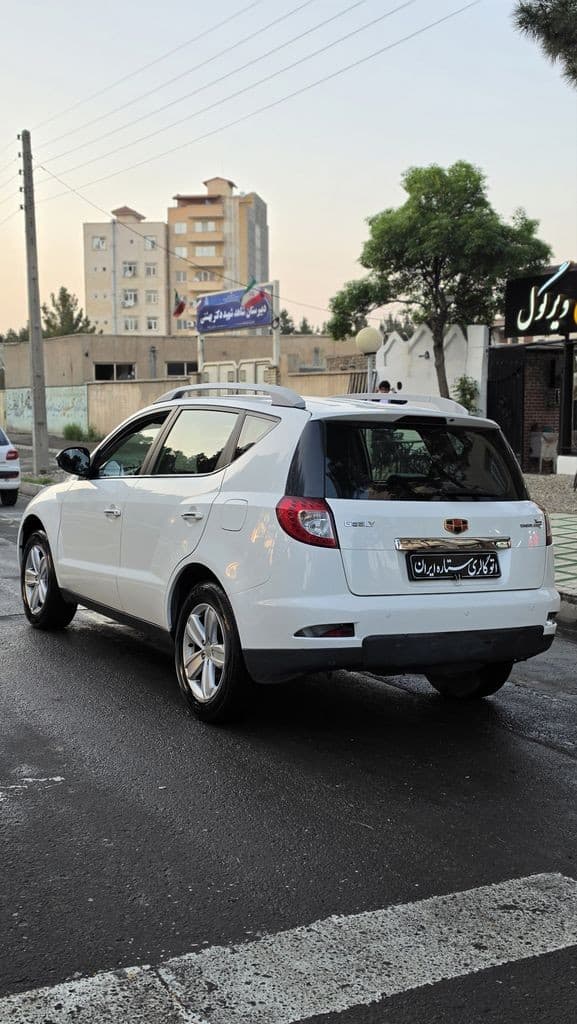جیلی امگرند x7 - Image 1