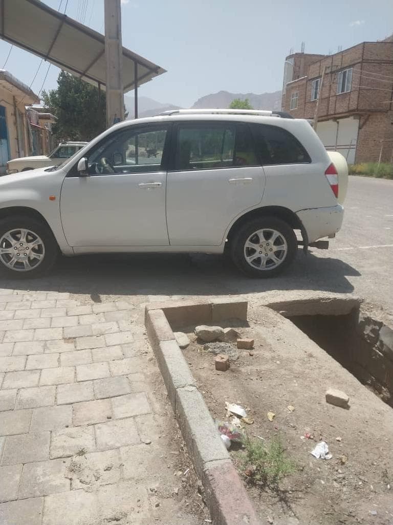 ام وی ام x33 مدل 93 قسمتی از گلگیر جلو شاگرد رنگ - Image 1