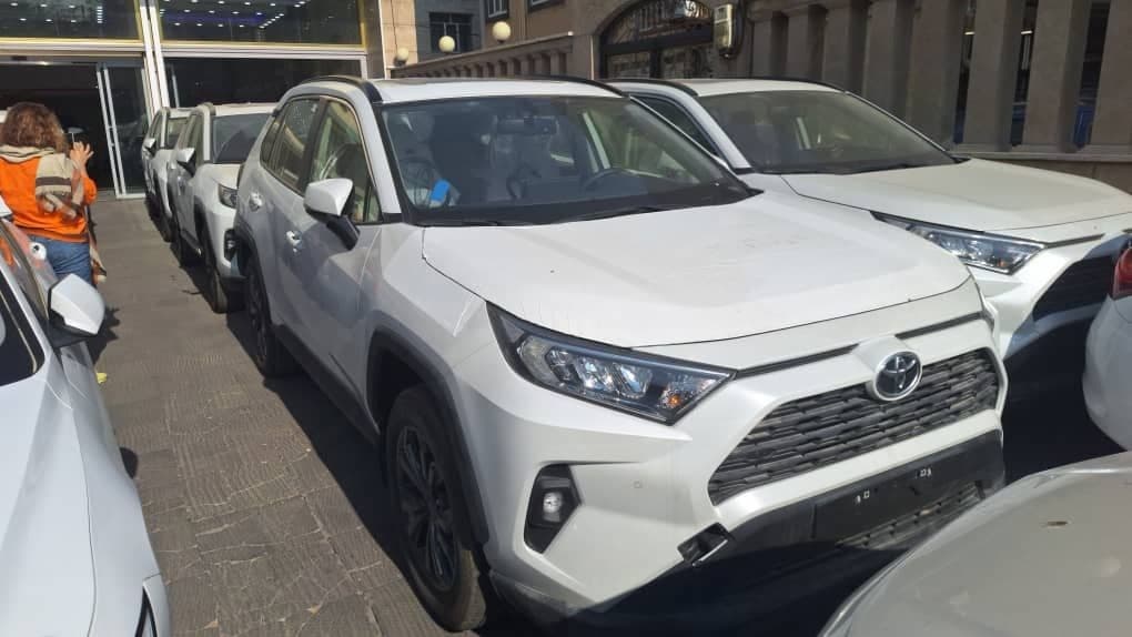 تویوتا راوفور مدل 2024 - Image 1