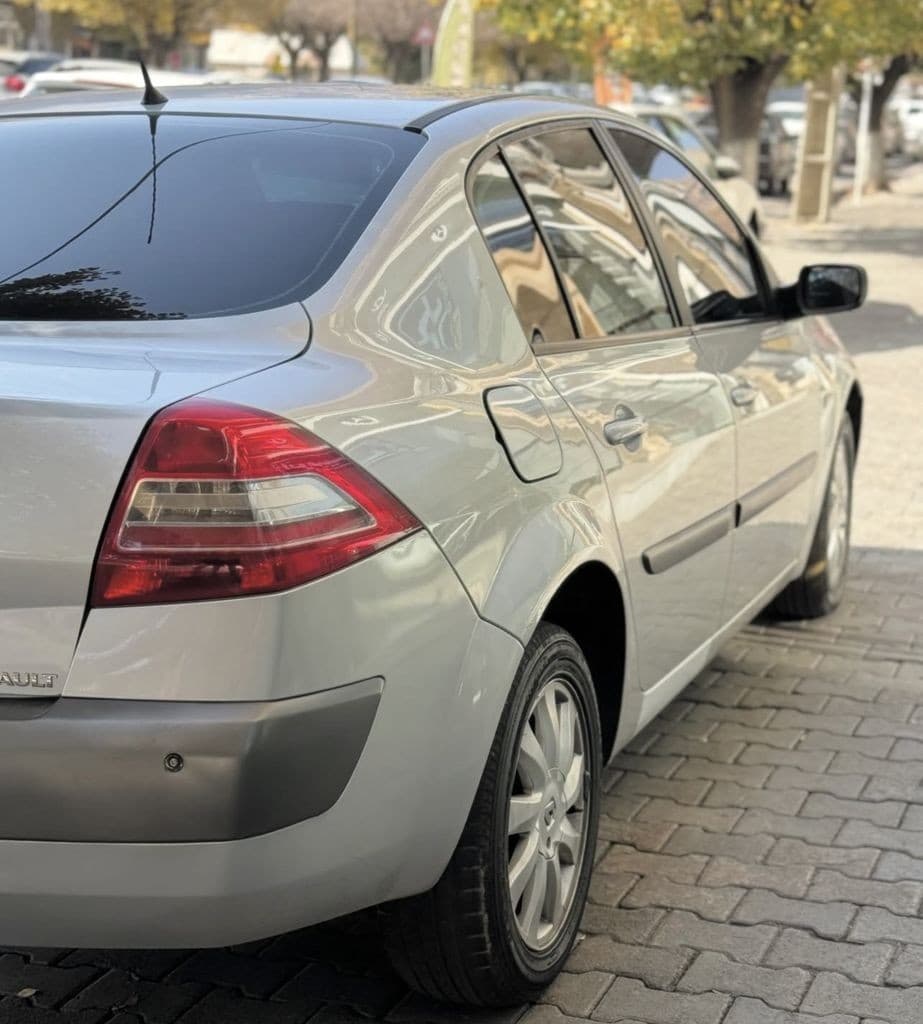 رنو مگان اتومات ۲۰۰۰ مدل ۹۱ - Image 1