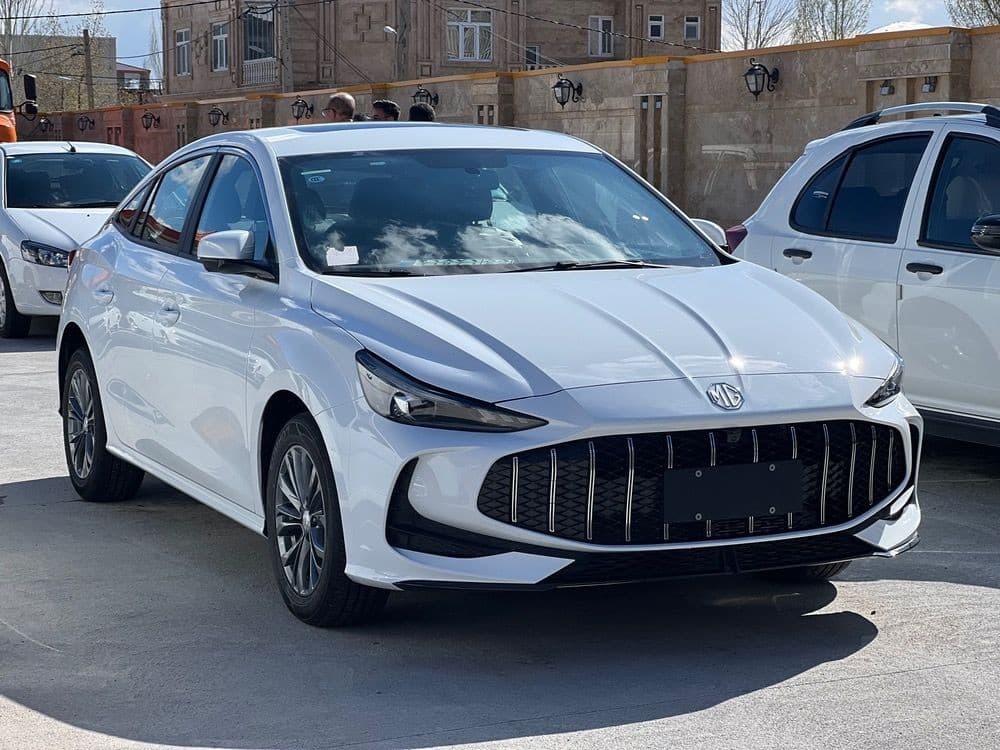 ام جی 2025 سفید - Image 1