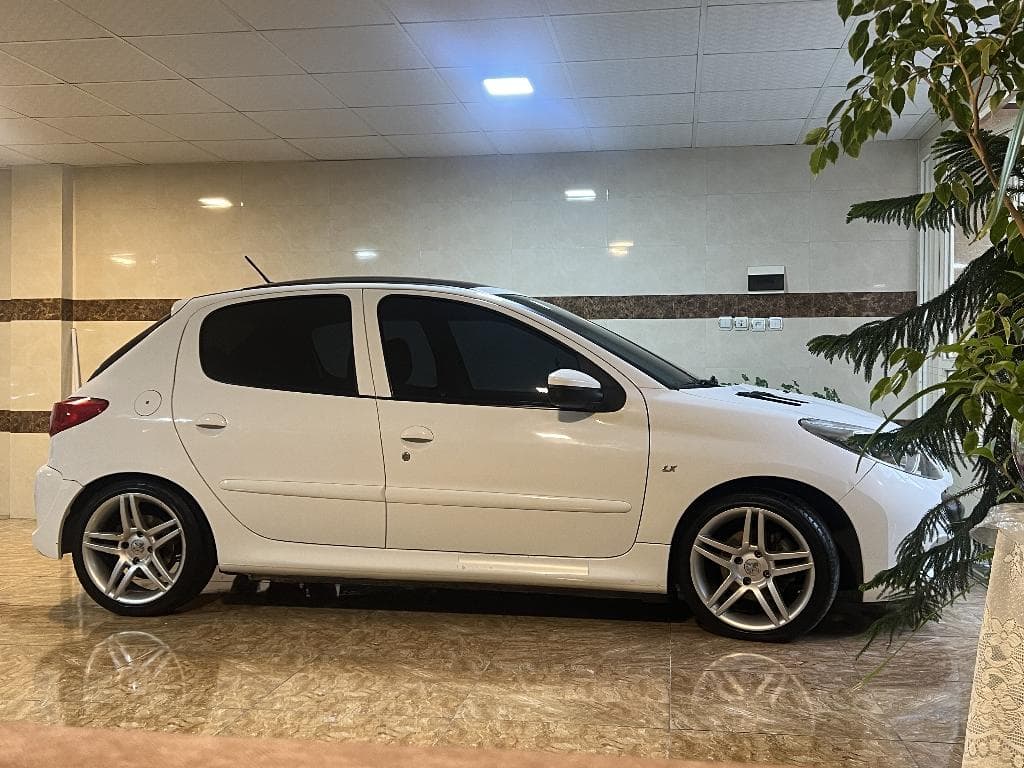 پژو 207 پانامرا سفیدمدل ۱۴۰۱ - Image 1