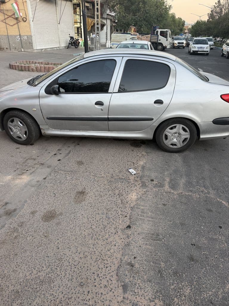 پژو ۲۰۶ اس دی مدل ۸۸ - تصویر 1
