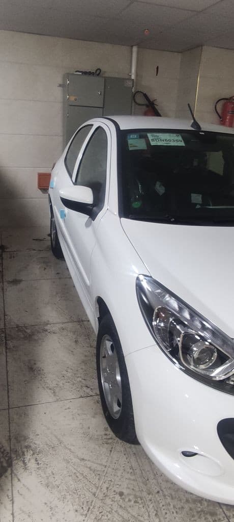 207 اتومات صفر خشک سقف فلز - Image 1