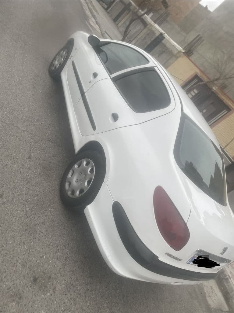 206اس دی v8مدل ۹۰ - Image 1