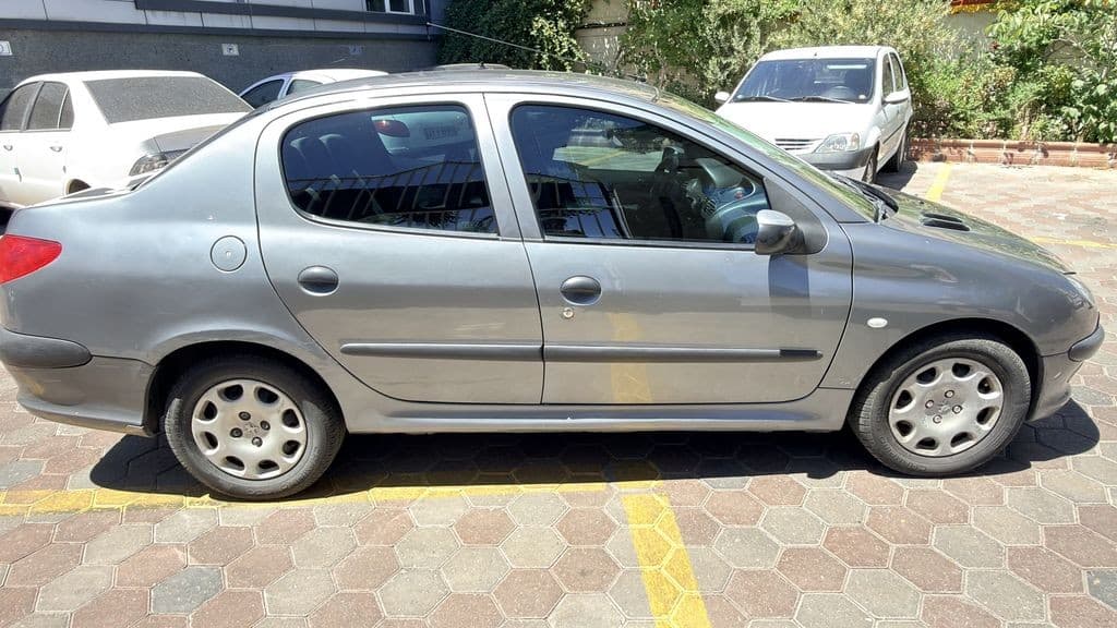 پژو 206SD V8 مدل ۸۶ - Image 1