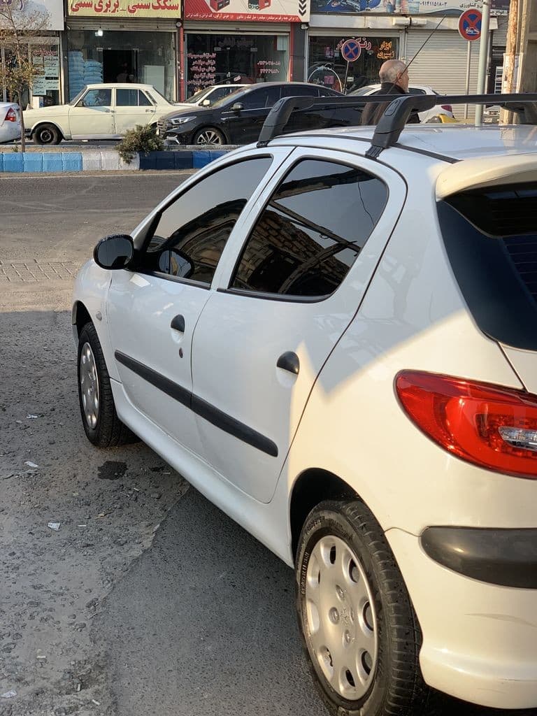 پژو ۲۰۶ تیپ ۵ مدل 93 - Image 1