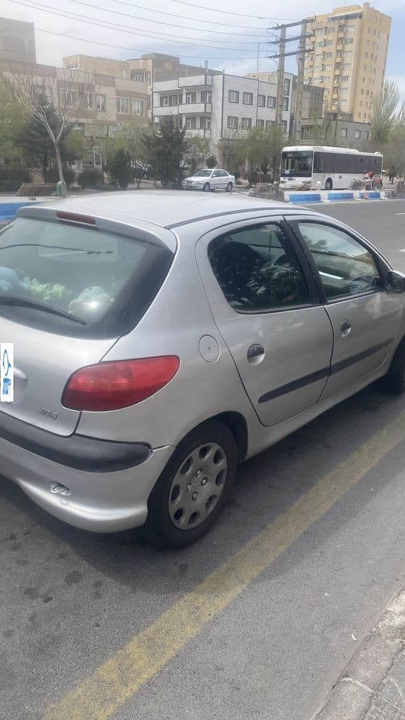 ۲۰۶ نقره ای مدل ۸۴ - Image 1