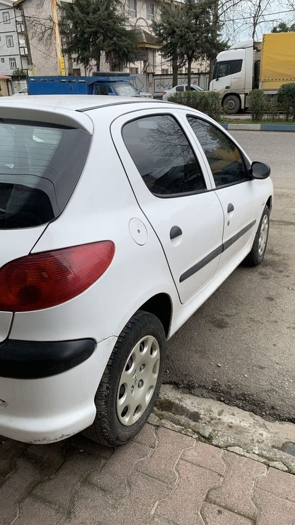 پژو ۲۰۶ تیپ ۲ مدل ۹۸ کم کار - Image 1