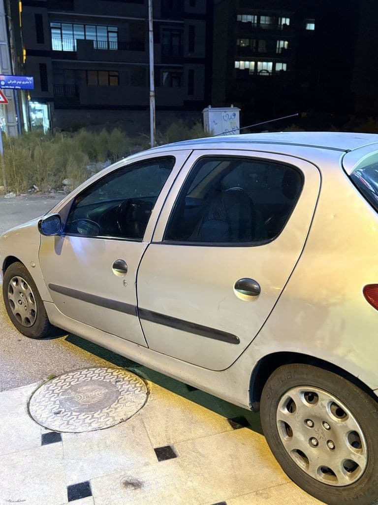 پژو 206 تیپ 2 مدل 84 - Image 1