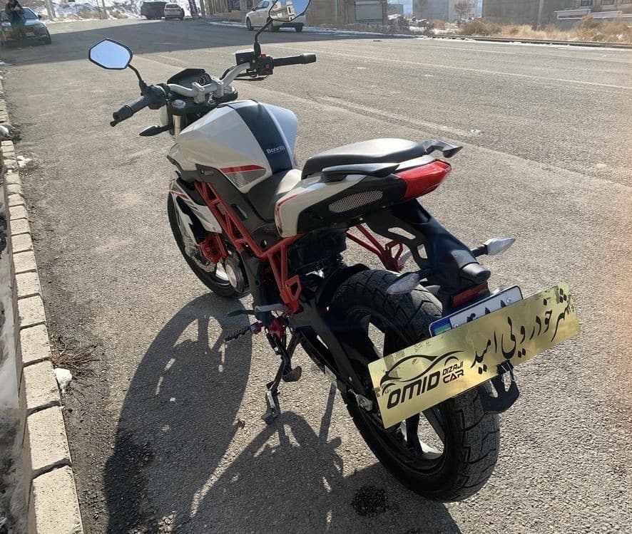 بنللی نیوفیس - Image 1