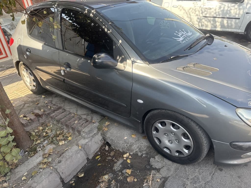 پژو ۲۰۶ مدل ۹۶ - Image 1