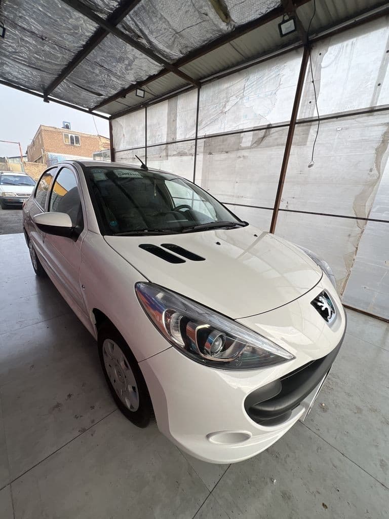 پژو 207مدل 1402 - Image 1