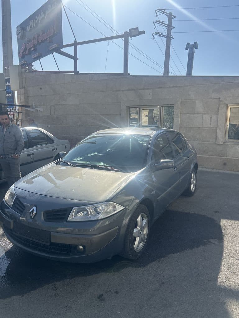 مگان ۲۰۰۰اتومات مدل ۲۰۰۶ - Image 1