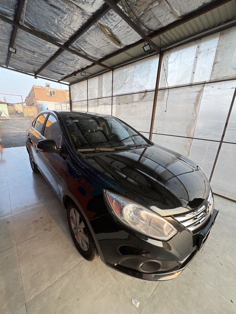 جک j4مدل 1403 - Image 1