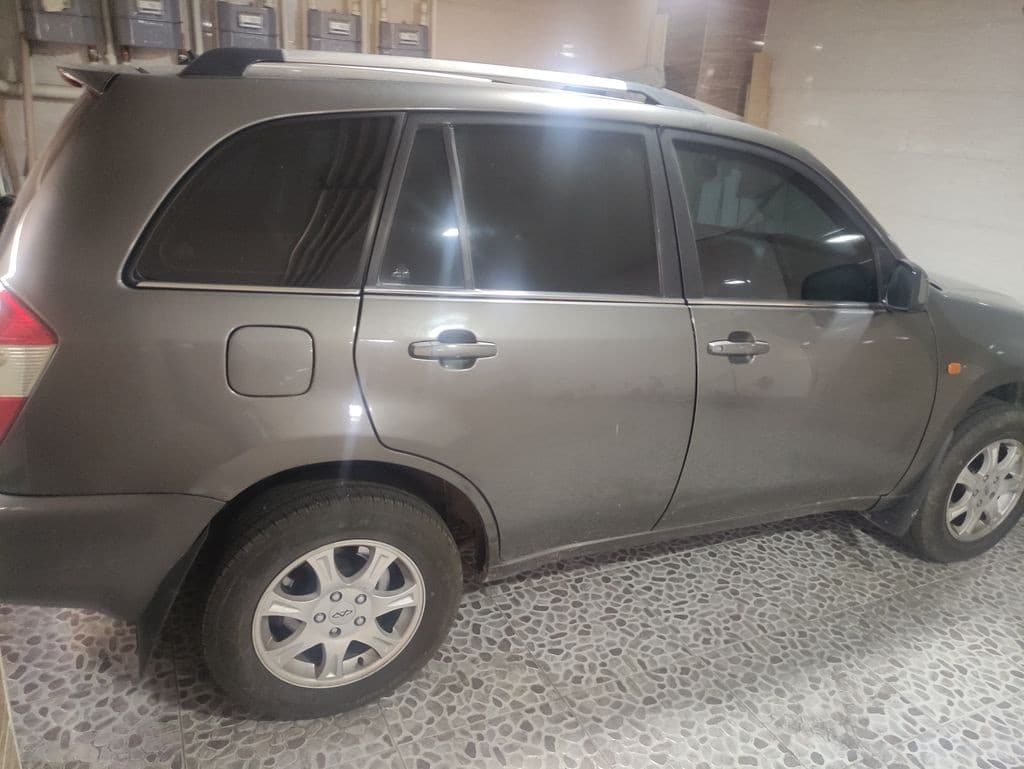 ام وی ام ایکس۳۳ - Image 1