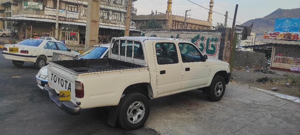 تویوتا هایلوکس - Image 1