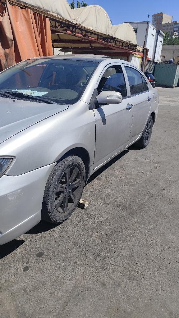 لیفان ۶۲۰ موتور ۱۸۰۰ مدل ۹۲ - Image 1