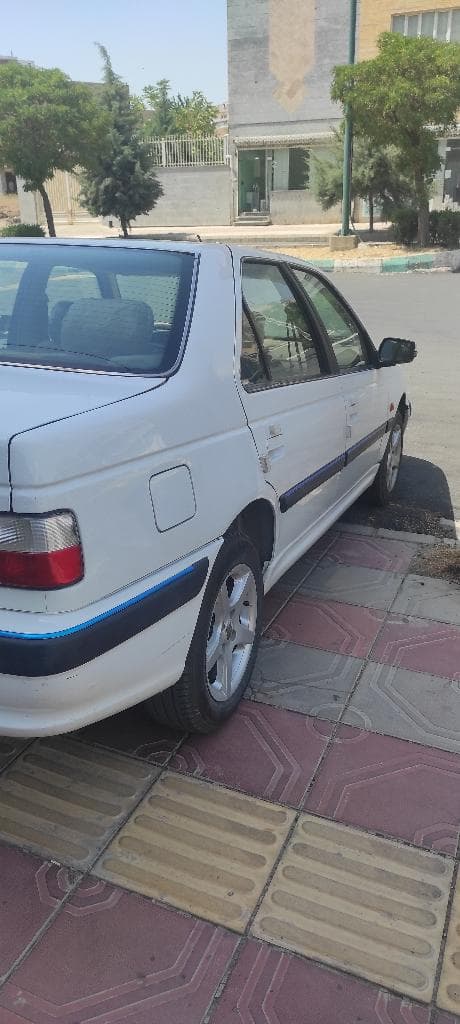 پژوپارس مدل 93 - Image 1