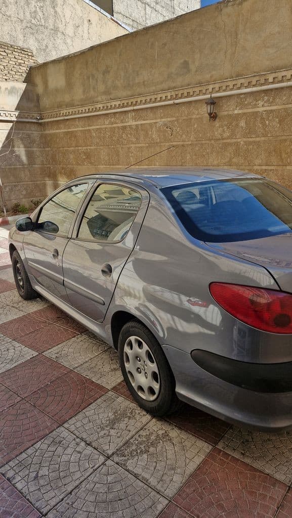 پژو 206 صندوقدار v8 مدل 96 - Image 1