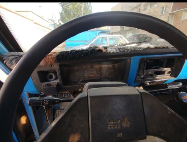 نیسان 1380 دوگانه بیرون