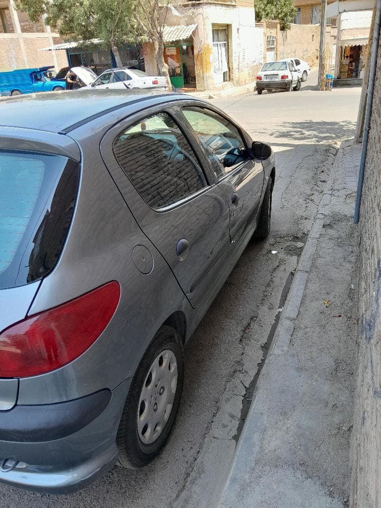 پژو ۲۰۶ مدل ۹۵ - Image 1