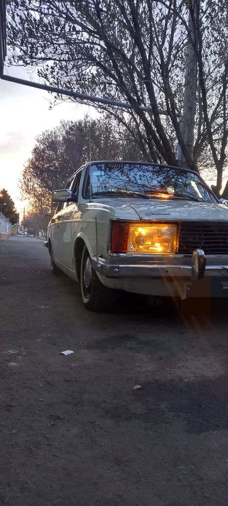 پیکان سواری مدل۸۱ - Image 1