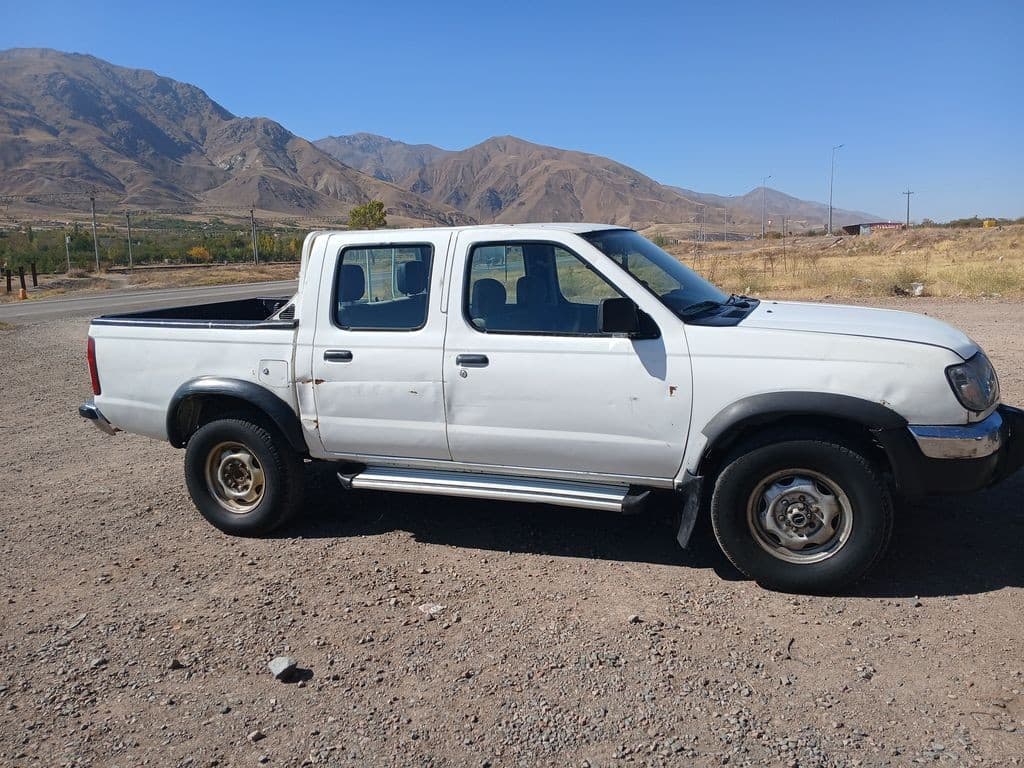 نیسان پیکاپ مدل ۸۶ - Image 1