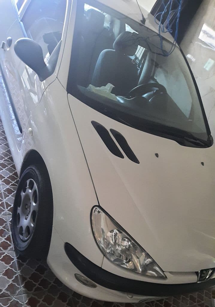 پژو 206 تیپ ۲ مدل ۹۸ - Image 1