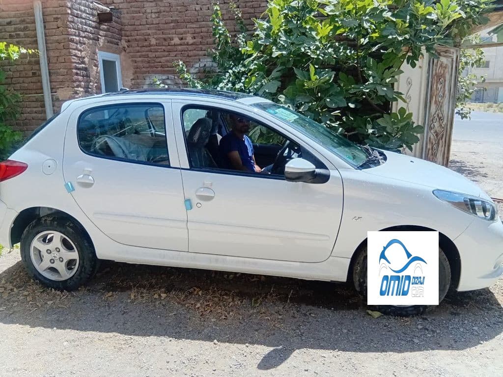 پژوه 207 دنده ای ارتقا یافته سقف شیشه ای - Image 1