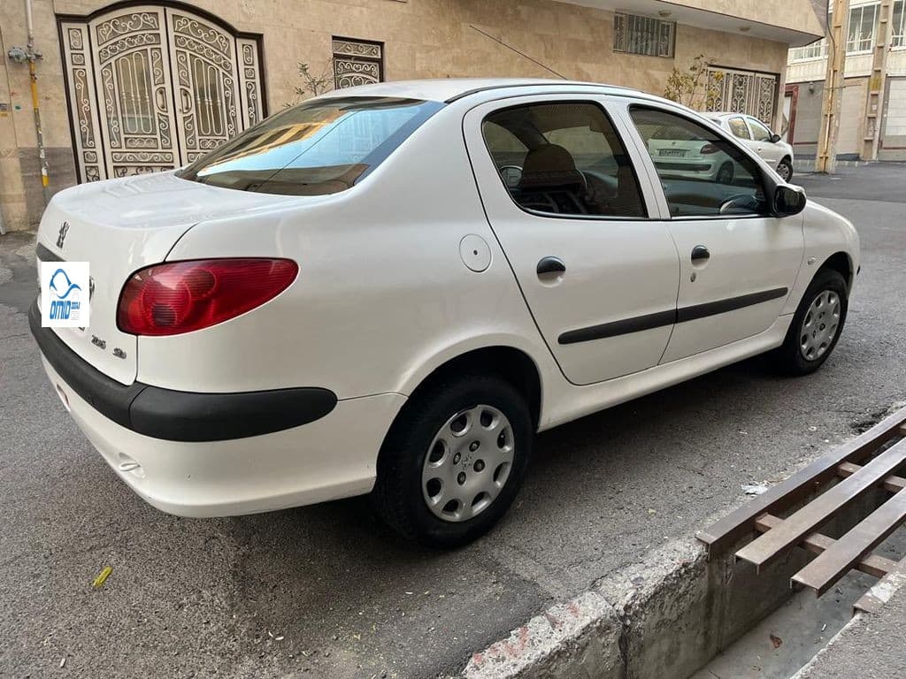 پژو ۲۰۶ اس دی وی۸ - Image 1