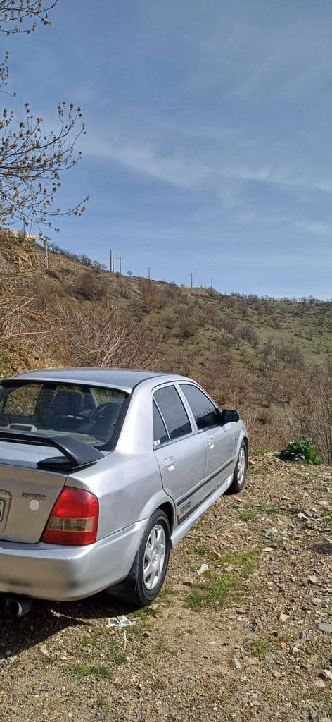 مزدا۳۲۳اف ال مدل۸۲ - Image 1